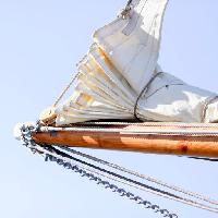 Pixwords The image with sail, sky, blue sky, wood, rope, ropes, chain, chains Lars Kastilan (Laksen)